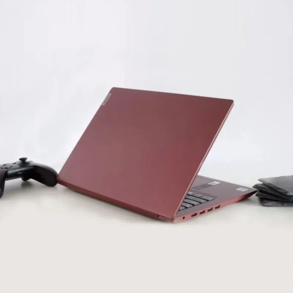 Notebook Lenovo IdeaPad 3 Ryzen 3 8GB 256GB SSD 14" HD Win11