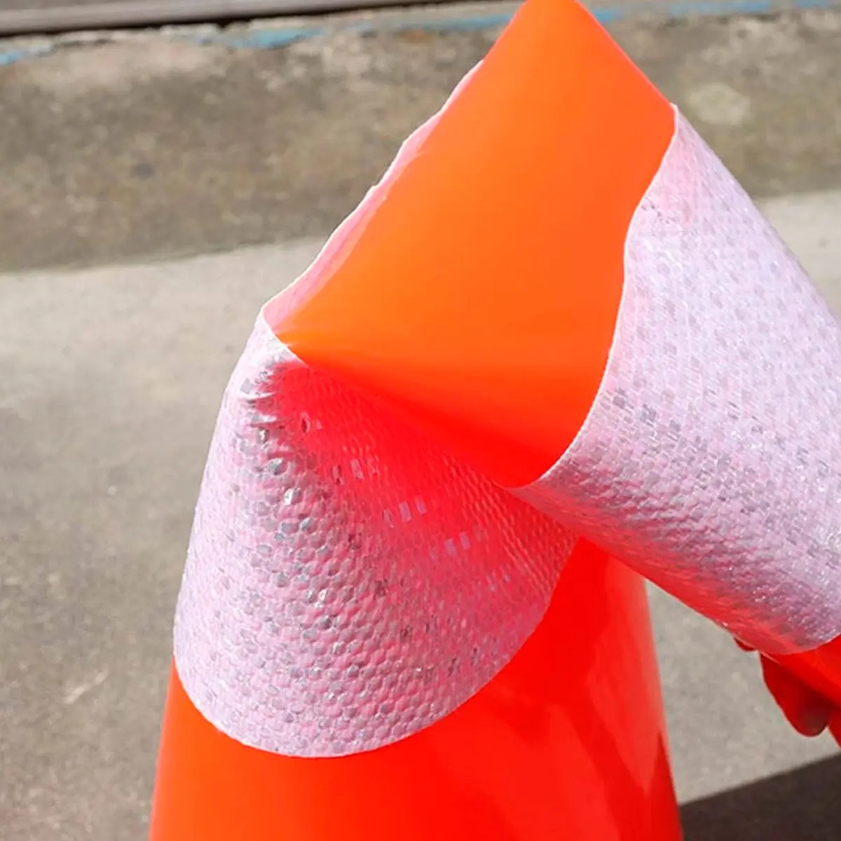CONO FLEXIBLE 90 CM CON 1 BANDA REFLECTIVA - Seguridad Vial