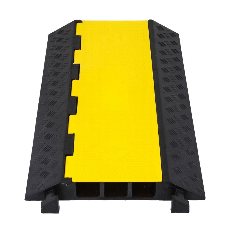 Protector de cables 3 canales 9.10x50x7 - Seguridad Vial