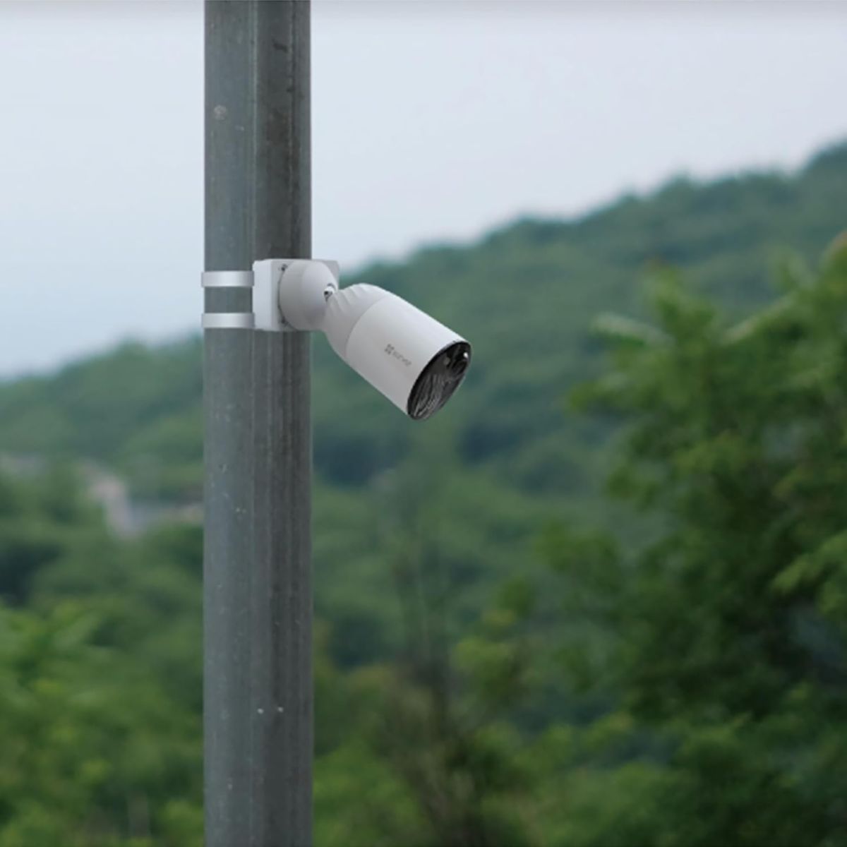 Soporte Poste Ezviz Para Cámaras Batería 67-127mm Universal