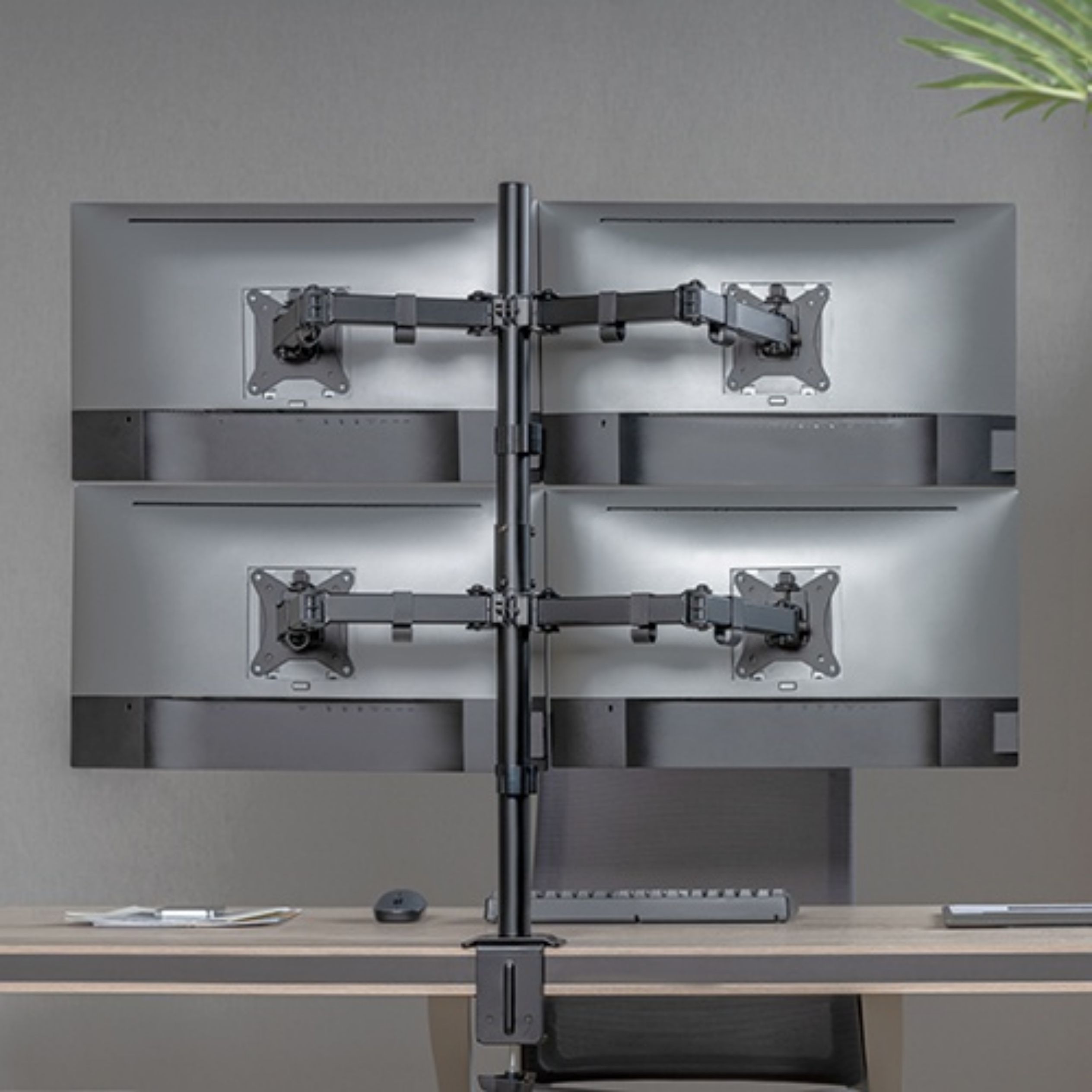 Soporte Monitor LDT66-C048 Cuádruple Articulado hasta 32'' Soporte Monitor LDT66-C048 Cuádruple Articulado hasta 32''